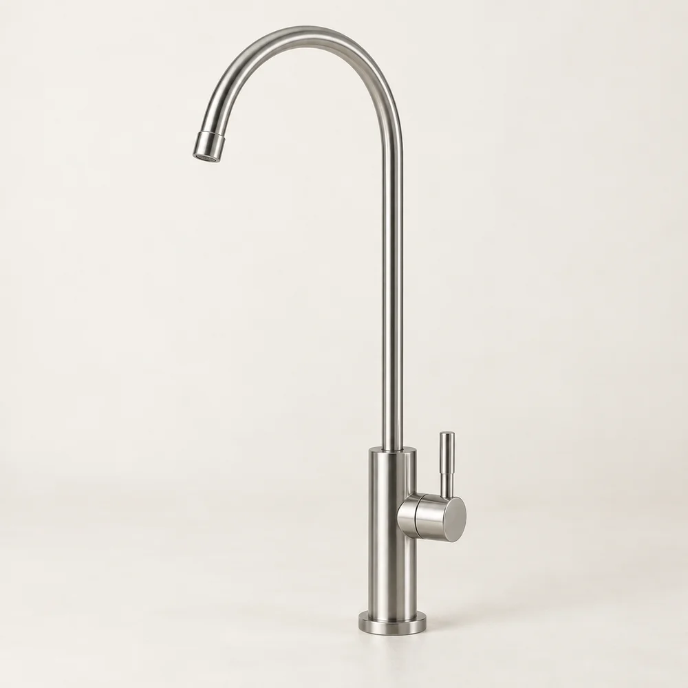 Filtered-water dispenser tap